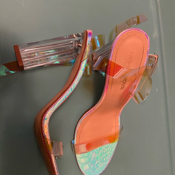 Heels - Picture 2 of 3